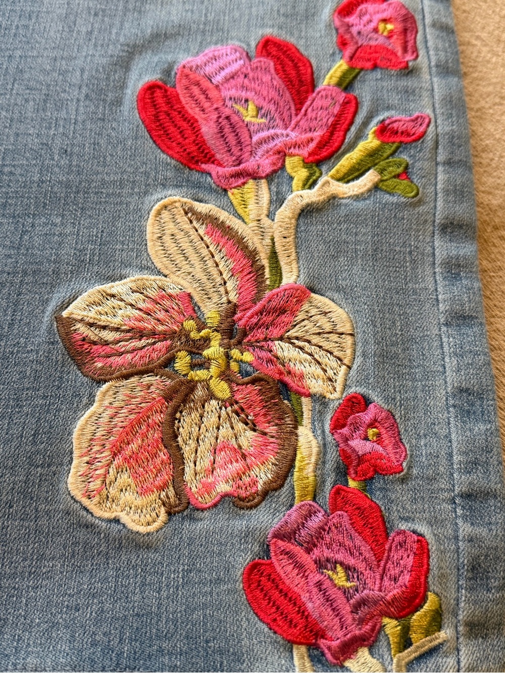 V. Cristina Light Blue Women's Ankle Jeans with Pink Floral Embroidery - size 12 - Picture 3 of 7